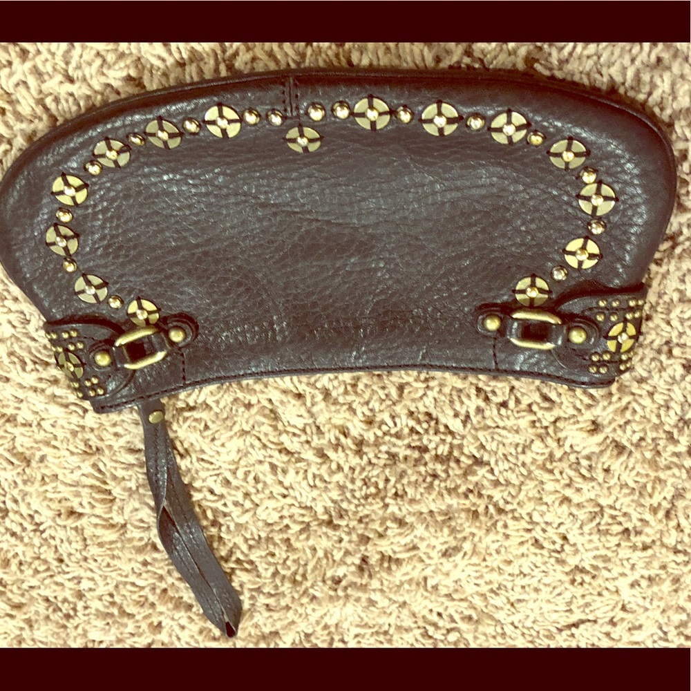 COPY - Come Haan wristlet